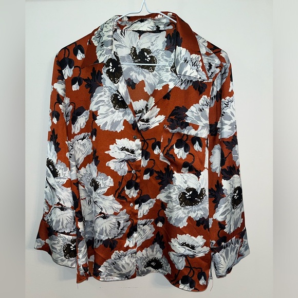 Zara women’s orange and burgundy floral blouse - Picture 2 of 5